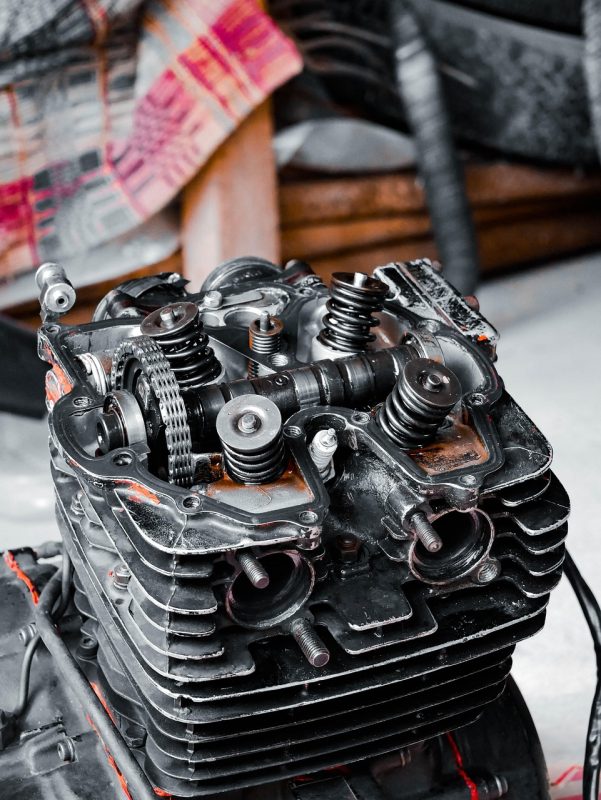 Remplacement des joints spi vilebrequin / arbre à cames à La Louvrière honda xl600r, moteur, moto, véhicule, moteur de moto